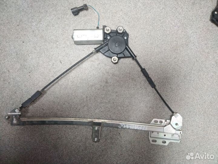 Стеклоподъемник электрический передний правый