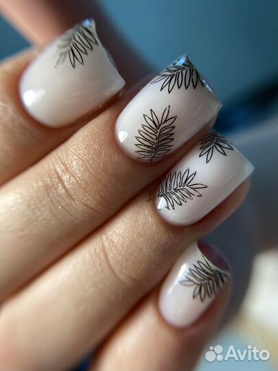 Маникюр / педикюр / наращивание ногтей