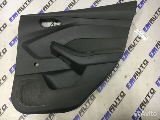 Обшивка двери задней правой Форд Фокус 3
