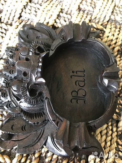 Пепельница резная эбеновая