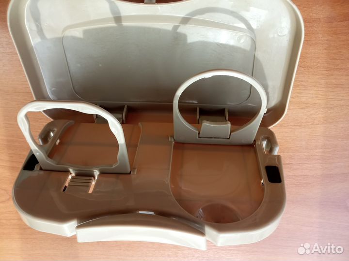 Столик на спинку сиденья