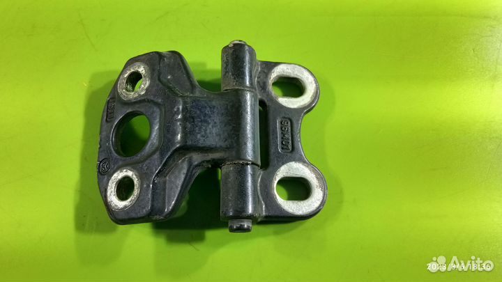 Петля двери для Mercedes-Benz W210