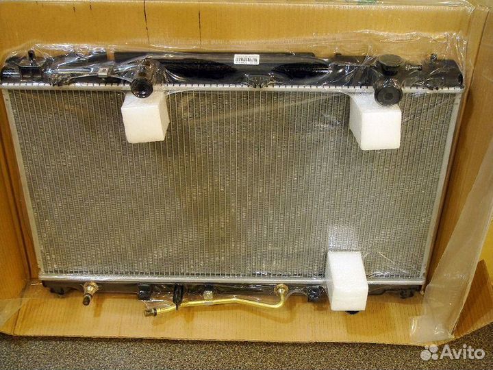 Радиатор охлаждения двигателя Тойота Камри 50 V50