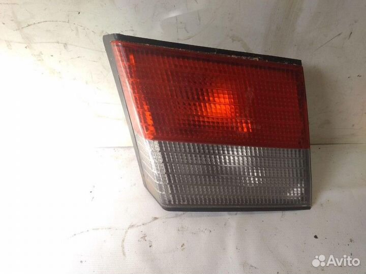Фонарь внутренний левый Nissan Primera