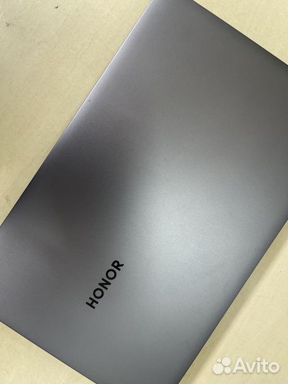 Ультрабук Honor MagicBook 16/Ryzen/8GB/SSD/FHD