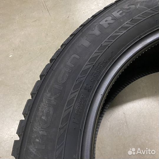 Nokian Tyres Hakkapeliitta 10p SUV 215/70 R16 100