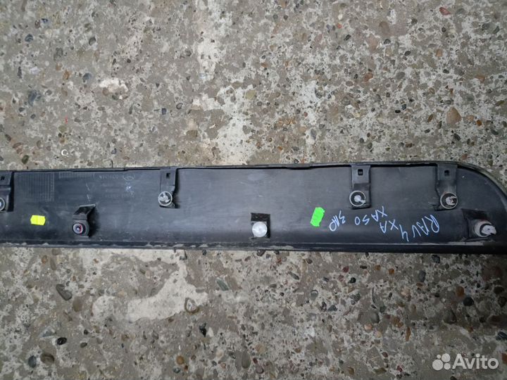 Toyota rav4 xa50 накладка крышки багажника