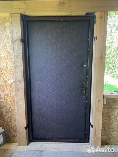 Дверь входная металлическая