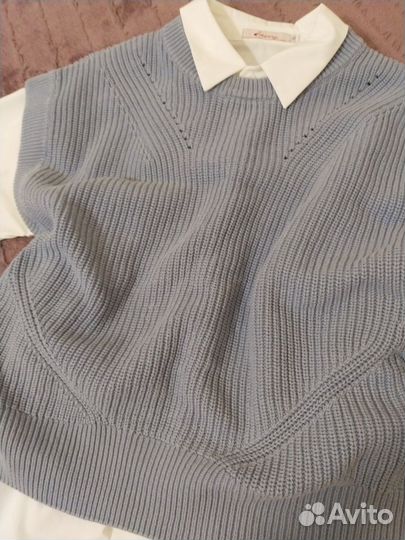 Жилетка вязаная безрукавка