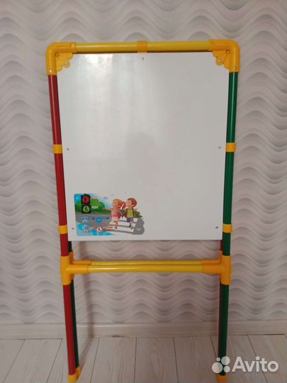 Доска для рисования фломастерами и мелками