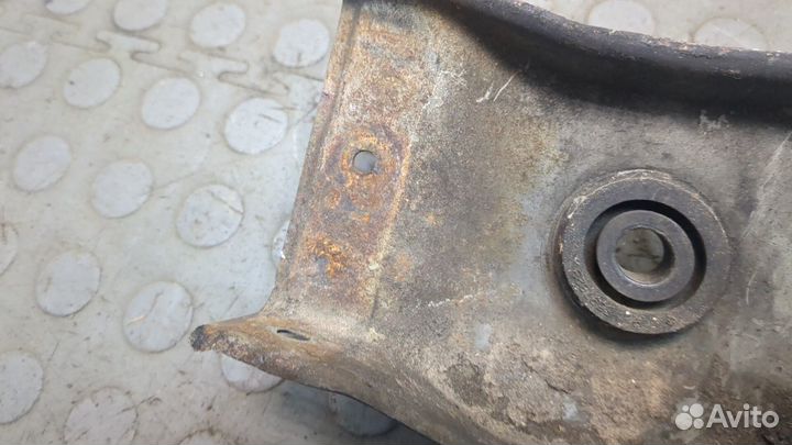 Рамка капота Mitsubishi Grandis, 2008