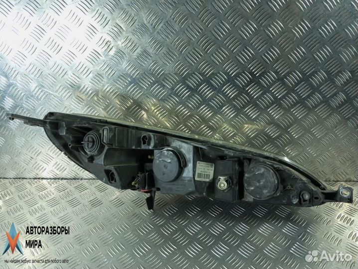 Фара левая Peugeot 407 2007 0301213201