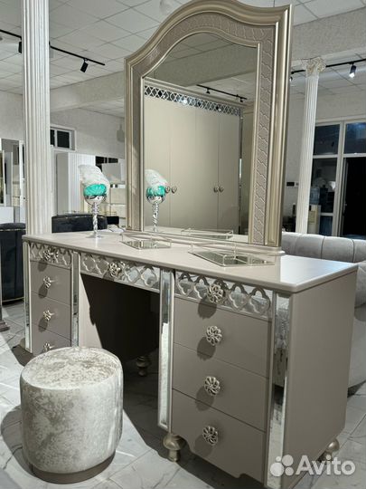 Спальный гарнитур цена за весь комплект