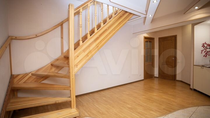 3-к. квартира, 141,6 м², 4/5 эт.