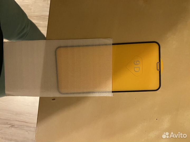 Защитное стекло iPhone 11 pro