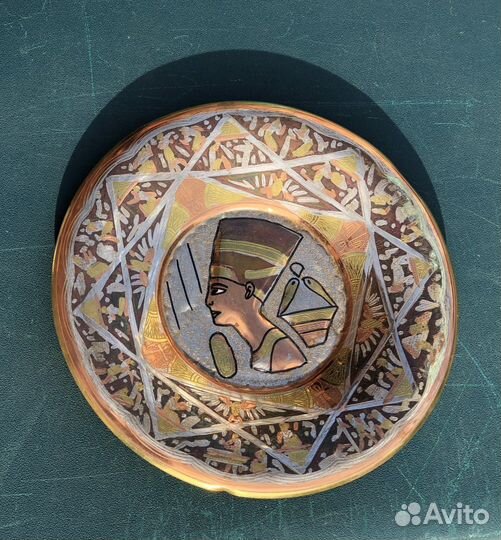 Настенная тарелка металлическая винтаж