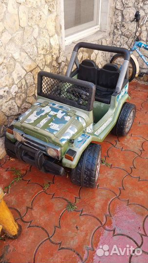 Детская машинка джип