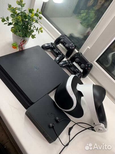 Sony PS4 + VR