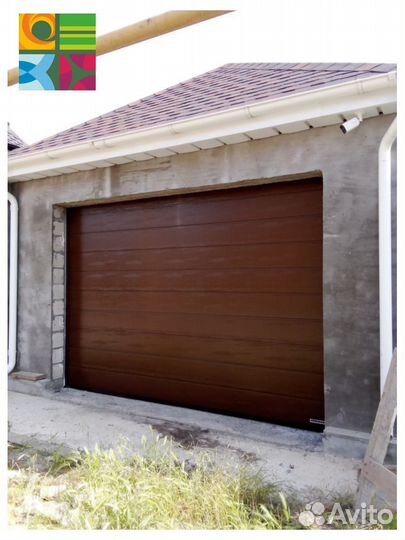 Секционные ворота для гаража alutech