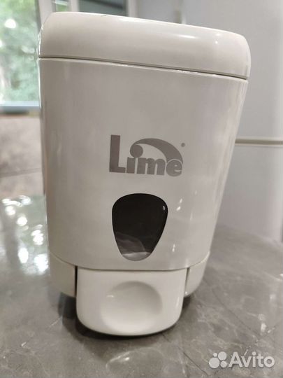 Дозатор для жидкого мыла