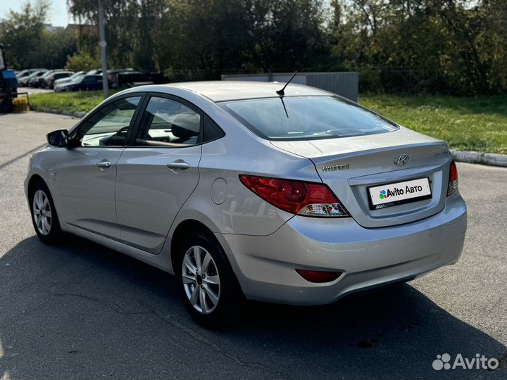 Hyundai Solaris 1.6 AT, 2012, 126 990 км