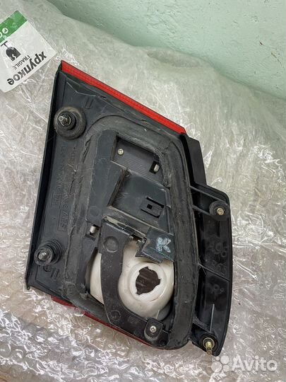 Фонарь в крышку багажника Nissan Almera n16