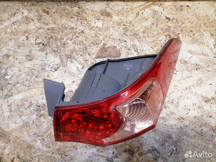 Фонарь правый Honda Accord 8