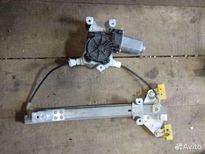 Стеклоподъёмник зад прав nissan qashqai j10