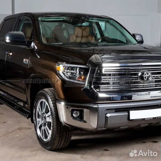 Стекло для фары Toyota Tundra (2013-2022) Правое L