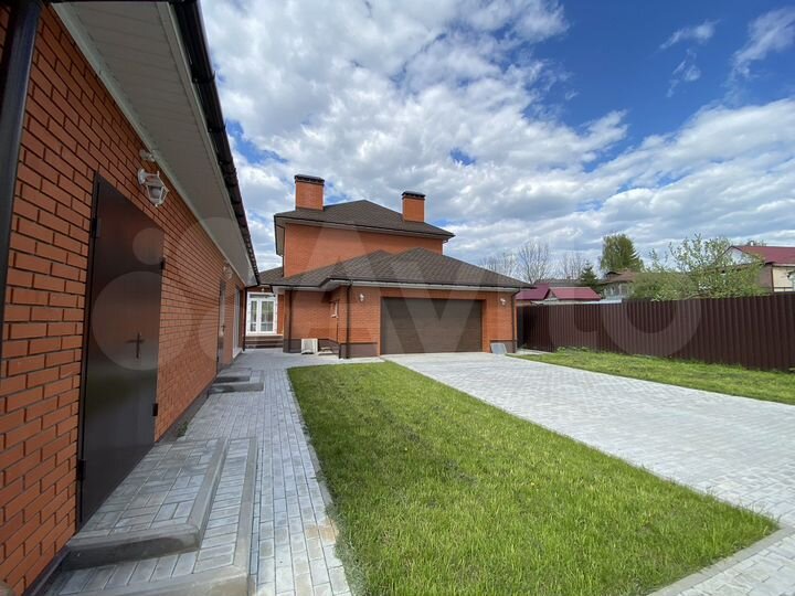 Дом 314,4 м² на участке 7,1 сот.