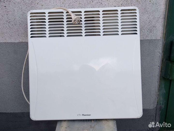 Электродвигатель настенный с термостатом 1000вт