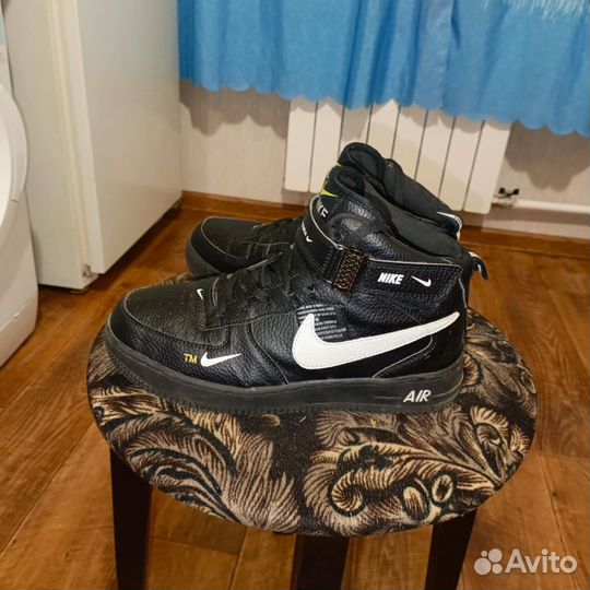 Кроссовки мужские зимние nike 40 р