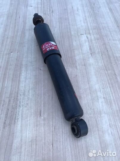 Амортизатор передний Hyundai Terracan 2.5L