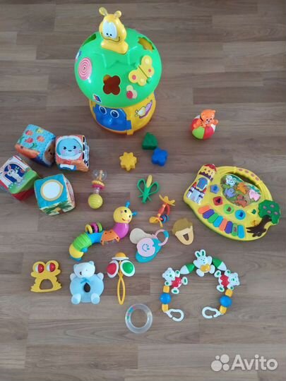 Игрушки для малышей пакетом