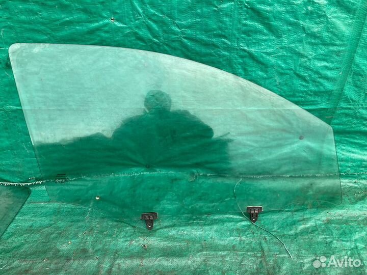 Стекло двери передней правой Nissan Qashqai J10