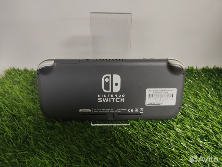 Игровая приставка Nintendo Switch Lite (32GB)