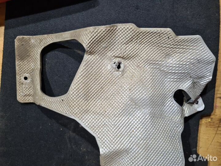 Термоэкран Nissan Juke F15 1.6 DDT 2011