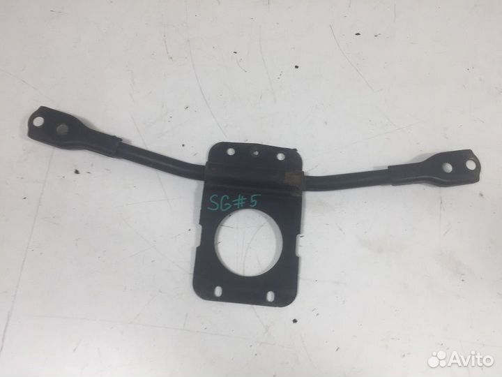 Распорка переднего подрамника