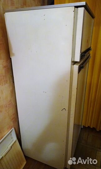 Холодильник советский Ока-6М-206-3