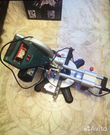 Торцовочная пила metabo kgs 216 m