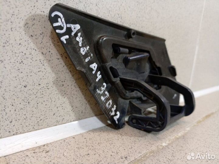 Крышка форсунки омывателя фары левая Audi A4 B9