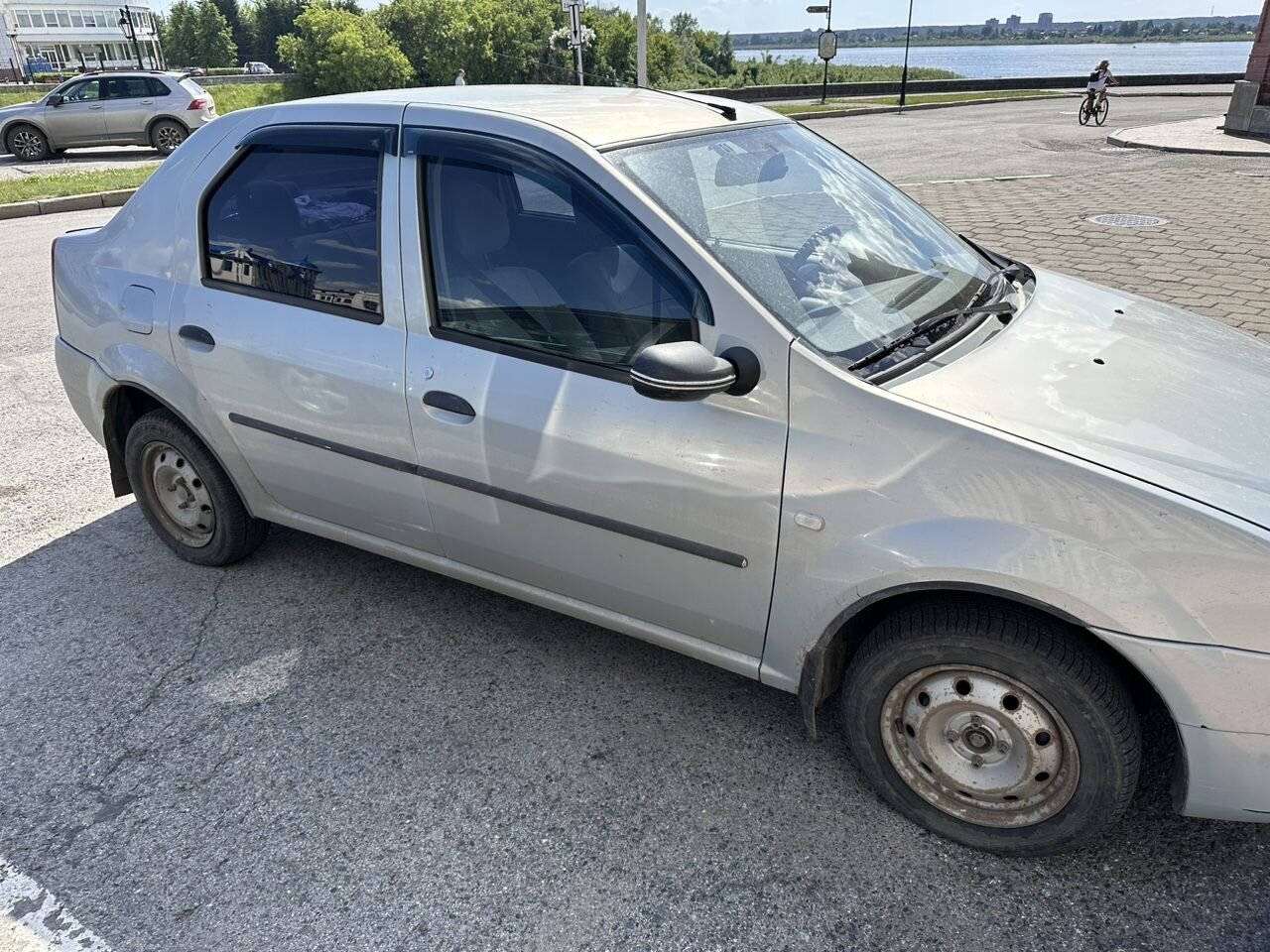 Renault Logan: фото владельца