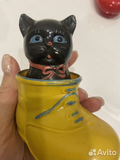 Игрушка СССР котенок в ботинке целлулоид