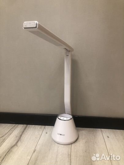 Лампа настольная