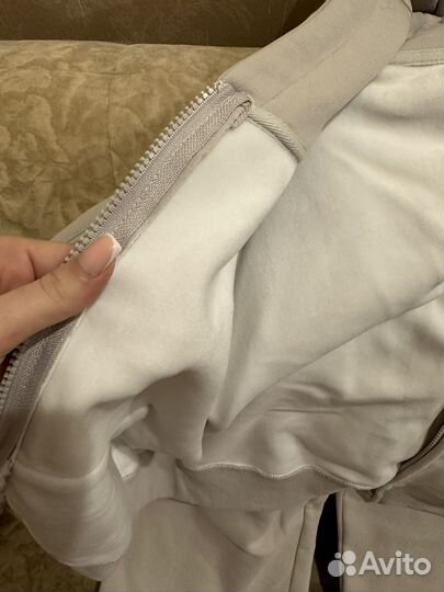 Спортивный костюм женский