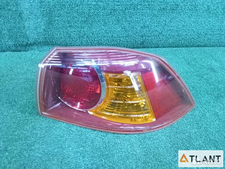 Фонарь задний правый mitsubishi galant fortis