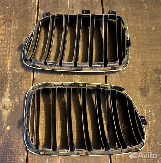 Решетка радиатора BMW f25 ноздри оригинал