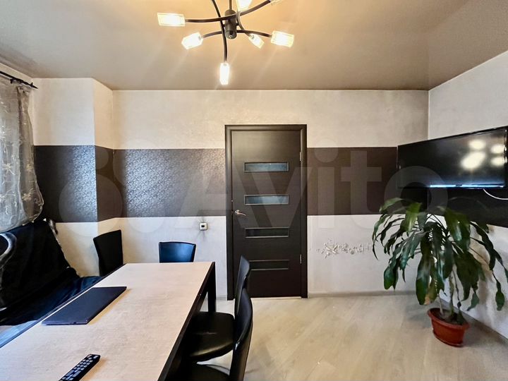 4-к. квартира, 89 м², 7/10 эт.