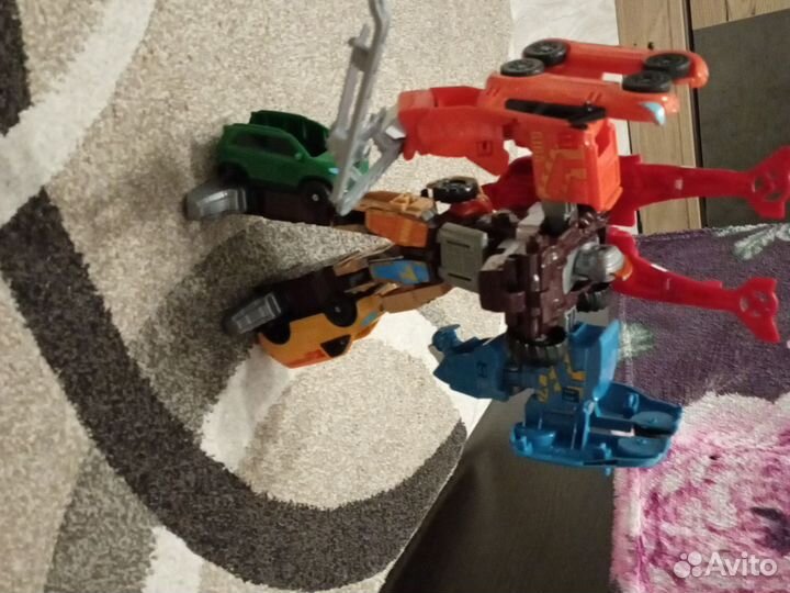 Робот трансформер