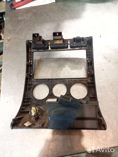 Рамка центральной консоли Kia Rio 1
